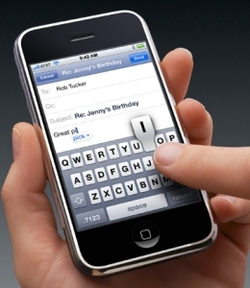 texting-emailing-online-dating message etiquette for online dating