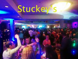 Stuckeys pic of night club for singles