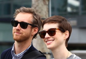 anne-hathaway-and-adam-shulman